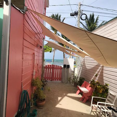 Chila'S Accommodations Caye Caulker Exterior photo