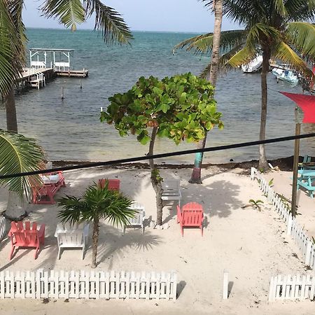 Chila'S Accommodations Caye Caulker Exterior photo